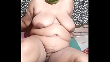 Curvy Indian Housewife With Alluring Natural Curves In Sensual Video