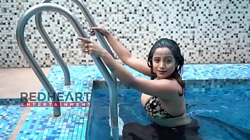 Exclusive Video Of Bhabhi’s Intimate Pool Encounter