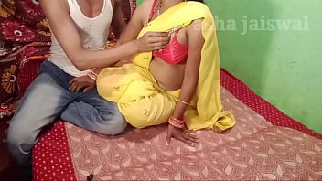 Elegant Moves In A Yellow Saree, You Look Stunning In Hindi