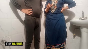 Bihari Man Seduces Punjabi Bhabhi In Bathroom While Smoking, With Explicit Hindi And Punjabi Dialogue