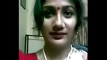 Curvy Bengali Homemaker With Ample Bust