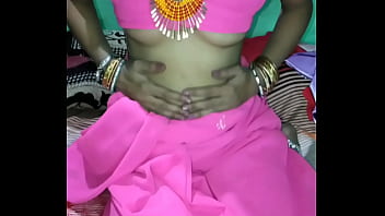 Seductive Indian Housewife’s Passionate Encounter