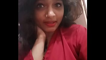Seductive Sarika’s Flirty Chat With Her Stepbrother