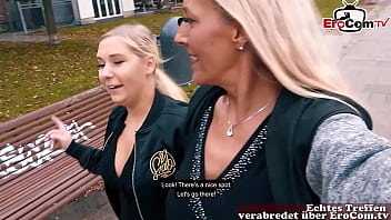 Deutsche Lesben Veranstalten Echtes Sextreffen-casting, Bei Dem Eine Frau Die Andere Abschleppt