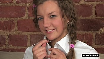 Blonde Russian Teen Gets Herself Off In The Shower