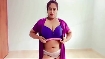 Bhabhi Ki Choot Mein Ungli Karte Hue