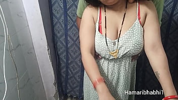 Voluptuous Desi Bhabhi