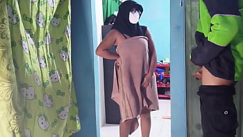 Ojol Pengantar Makanan Kepergok Aku Lagi Asyik Sendiri
