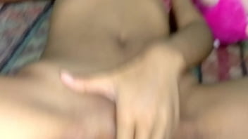 ทะลวงลึกเข้าไปในช่องคลอดสาว