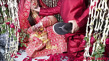 भारतीय विवाह की रात और हनीमून का गर्म माहौल