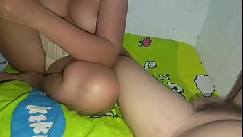 Gelisah Dibuatnya, Takut Suami Ibu Tau