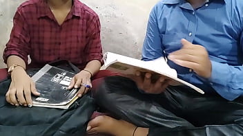 पढ़ाई न करने पर टीचर ने कॉलेज की लड़की को दिया मजेदार सबक