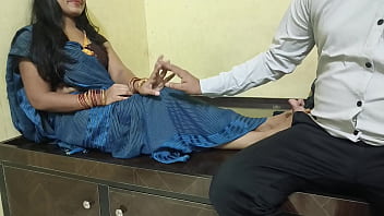 भाभी की पहली रात देवर के साथ, गहरी आवाज़ में मज़ा लेते हुए