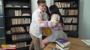 Study Room Quickie: Daphne Klyde And Maria Wars Share A Messy Threesome