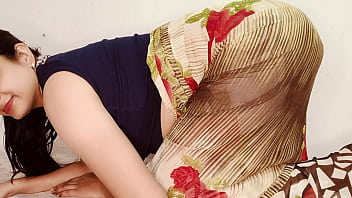 मकान मालिक ने कर्ज़ के बदले बड़े स्तनों वाली बाई को चोदा